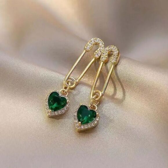 ✨🆕✨ Elegant Simulated Zircon Emerald Crystal Earrings with 925 Silver Needles✨ - Picture 1 of 10